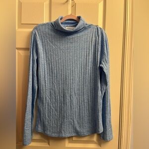 Zenana Outfitters Light Blue Ribbed Turtleneck Sweater Large NWOT
